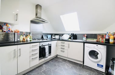 Loughborough Road, West Bridgford, Nottingham - Image 3